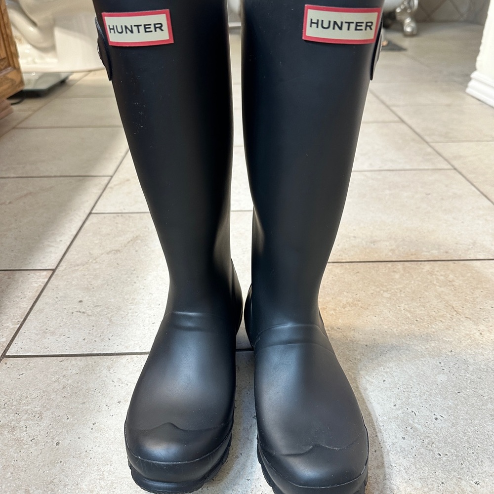 Hunter Classic Black Tall Boots - Picture 7 of 7